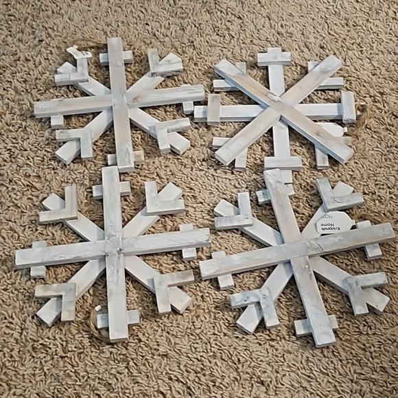 Kirklands 9 " Wooden Snowflake Bundle - Picture 1 of 3